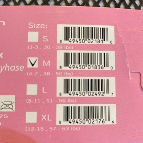 NIP CHILDRENS Black Fishnet Tights Size M (4-7, 38-50lbs) - Picture 3 of 3